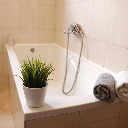 Family Friendly With A Swimming Pool Radasinovci, Biograd - 22312 Apartment Drliceve Kuce