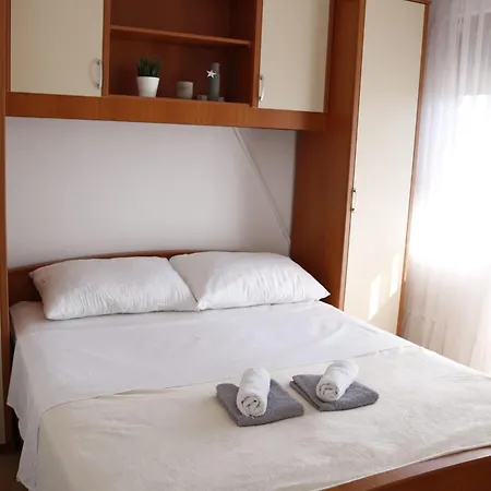 Family Friendly With A Swimming Pool Radasinovci, Biograd - 22312 * Drliceve Kuce