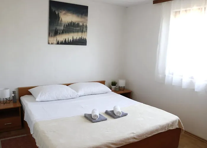 Family-friendly With Swimming Pool Radasinovci, Biograd - 22312 Drliceve Kuce